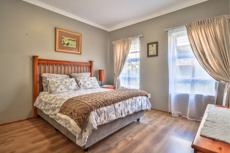 4 Bedroom Property for Sale in Kraaibosch Country Estate Western Cape